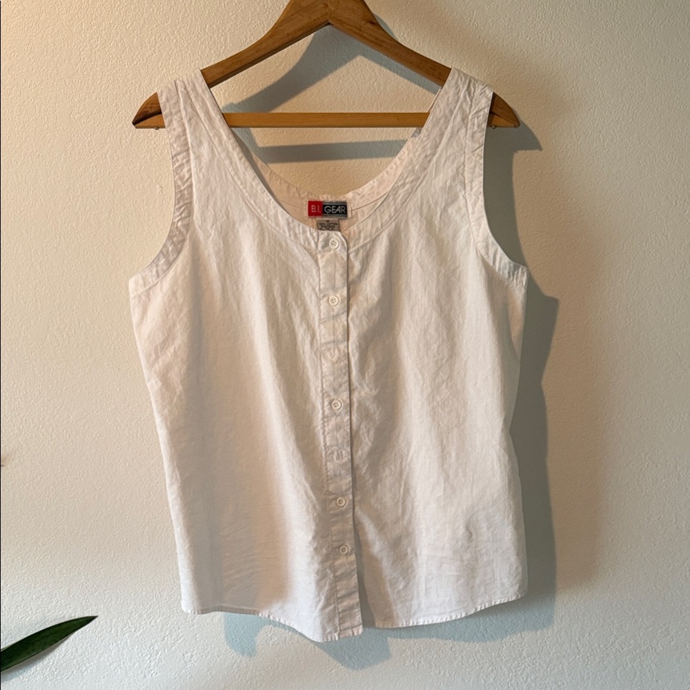 B.I. Gear Women's White Sleeveless Blouse M